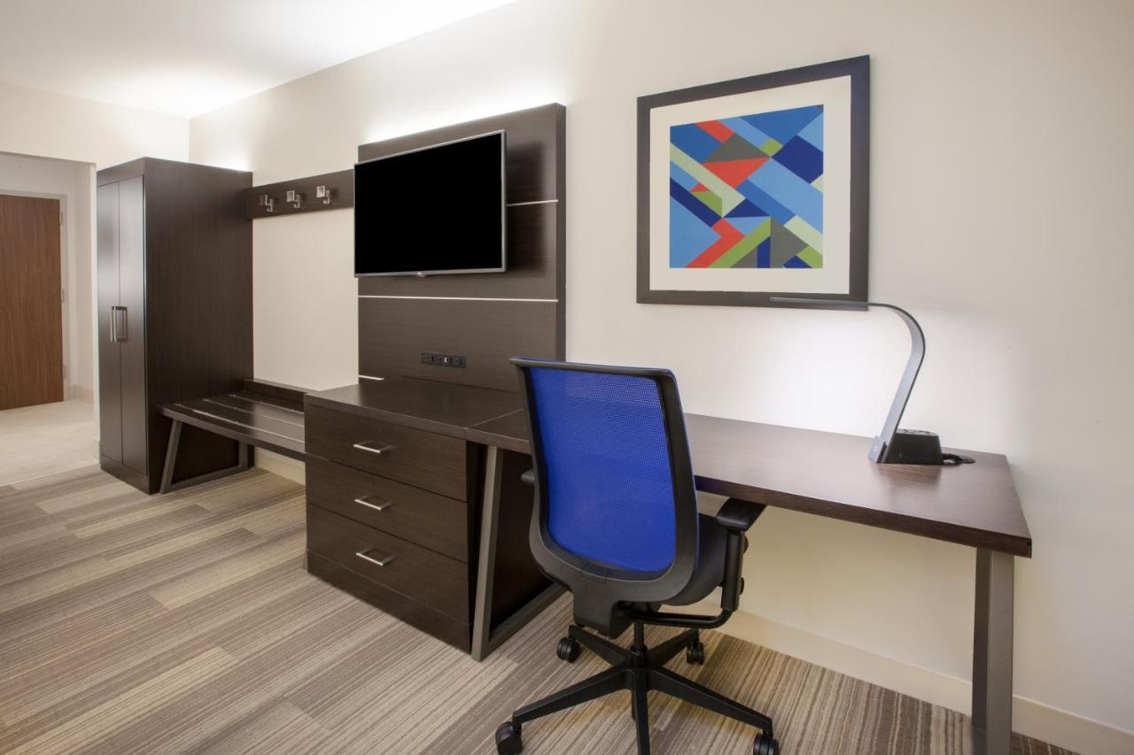 Holiday Inn Express & Suites - Madison West - Middleton By Ihg Extérieur photo