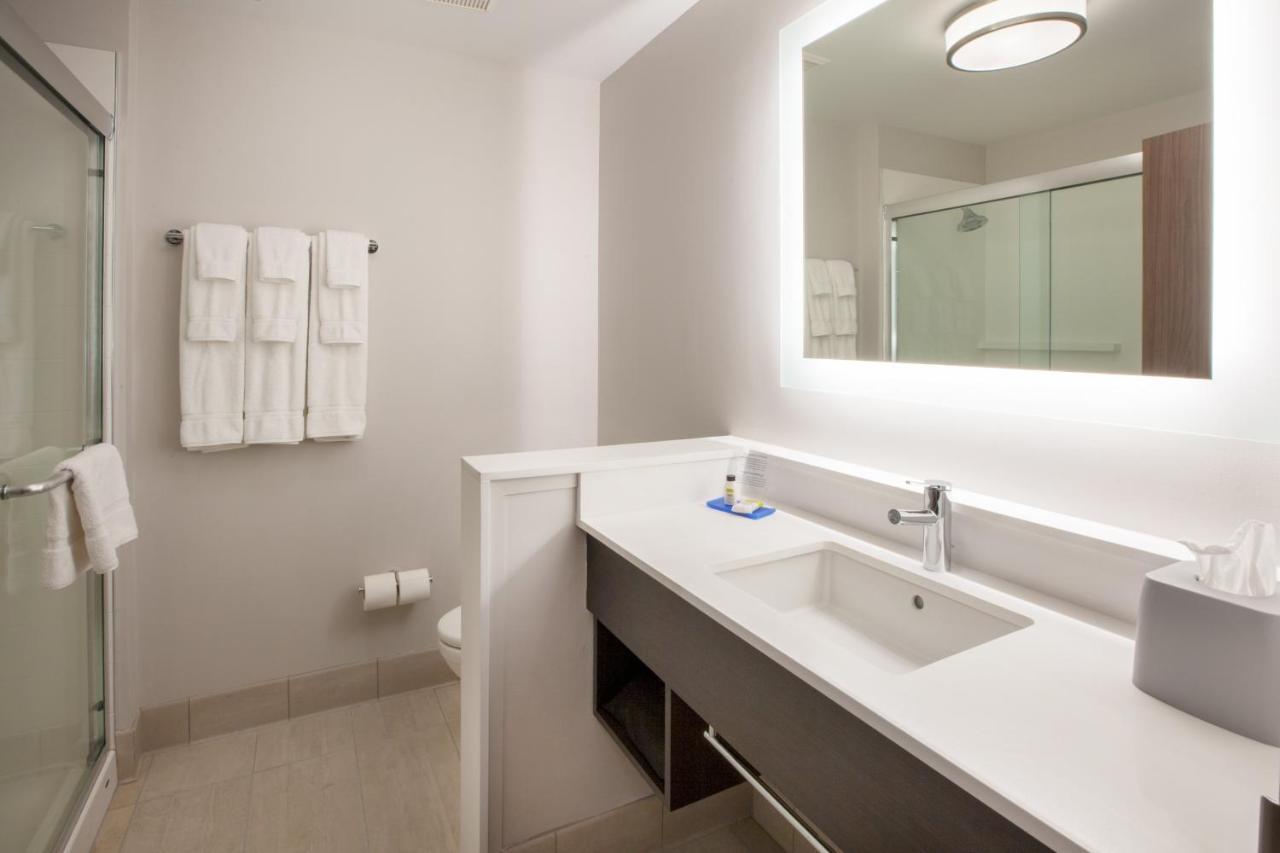 Holiday Inn Express & Suites - Madison West - Middleton By Ihg Extérieur photo