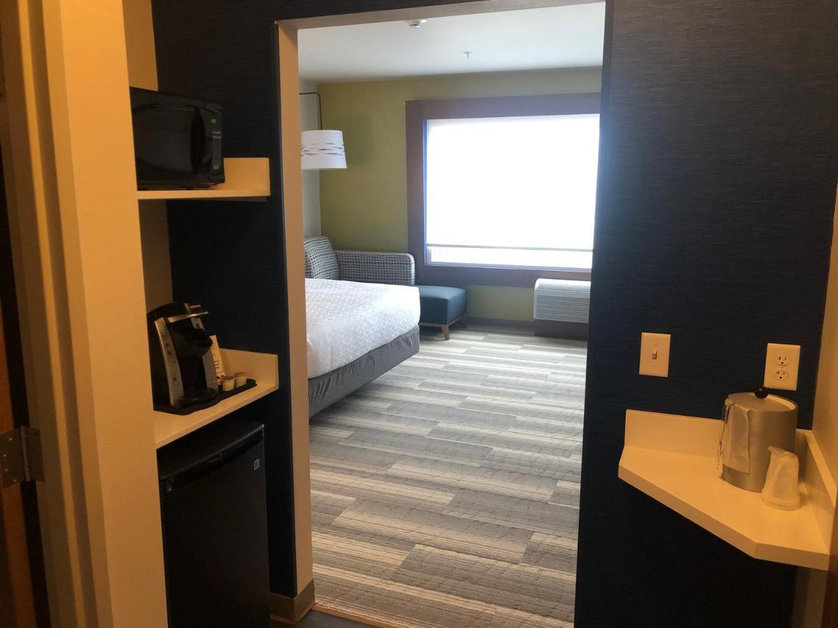 Holiday Inn Express & Suites - Madison West - Middleton By Ihg Extérieur photo