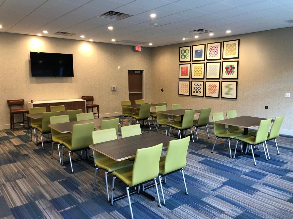 Holiday Inn Express & Suites - Madison West - Middleton By Ihg Extérieur photo