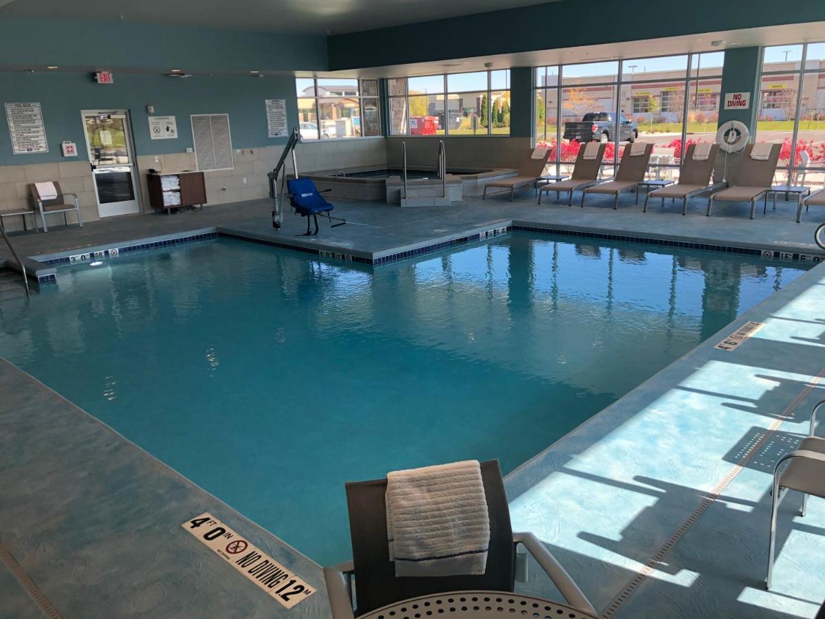 Holiday Inn Express & Suites - Madison West - Middleton By Ihg Extérieur photo