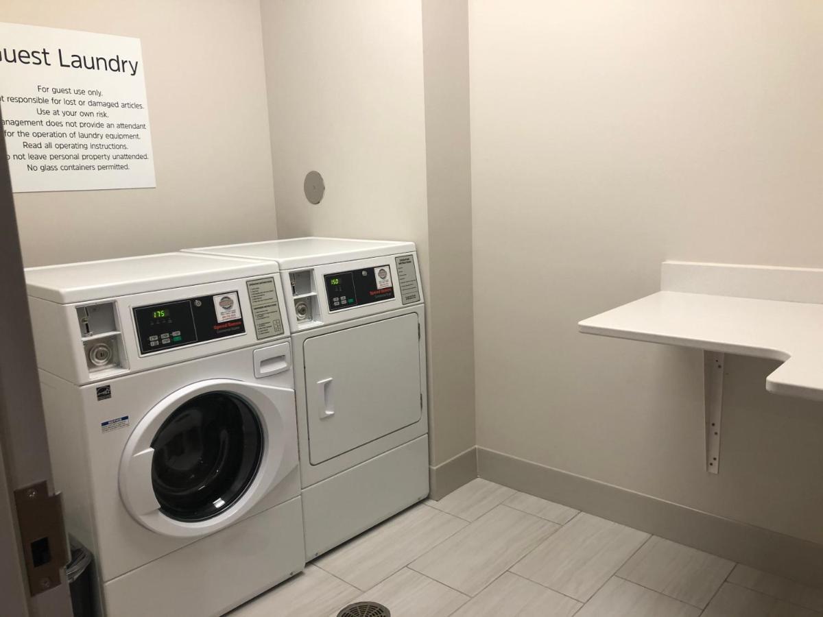 Holiday Inn Express & Suites - Madison West - Middleton By Ihg Extérieur photo