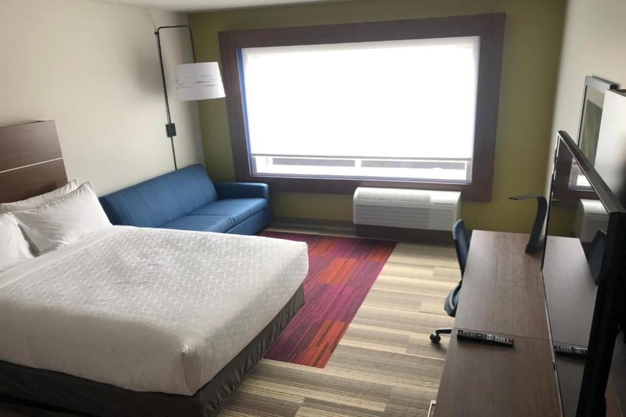 Holiday Inn Express & Suites - Madison West - Middleton By Ihg Extérieur photo