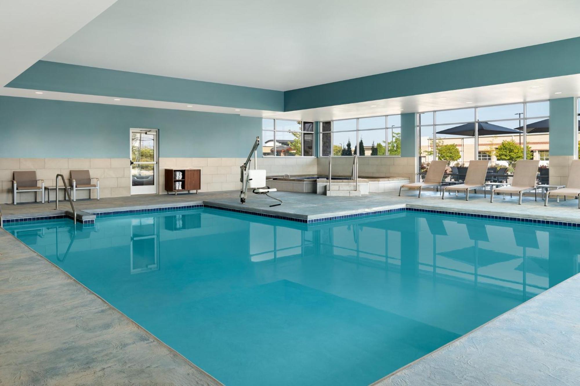 Holiday Inn Express & Suites - Madison West - Middleton By Ihg Extérieur photo