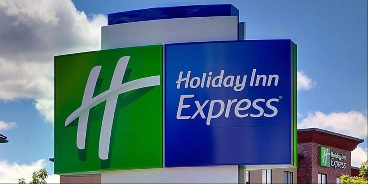 Holiday Inn Express & Suites - Madison West - Middleton By Ihg Extérieur photo